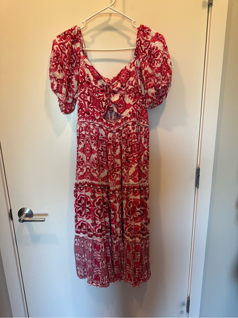 Red & White Patterned Puff-Sleeve Midi Dress
